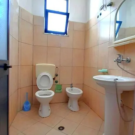 Flamuri * Golem (Tirana)