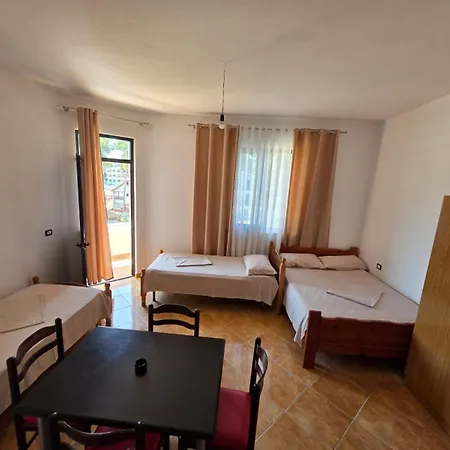 Flamuri Apartament *